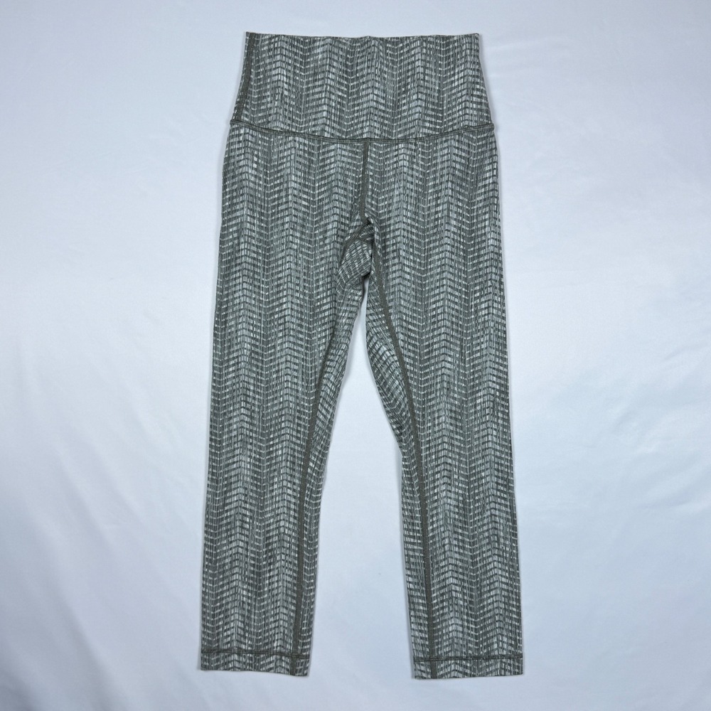 Lululemon High Rise Crop Leggings Womens 4 Olive Green White‎ Chevron Geometric